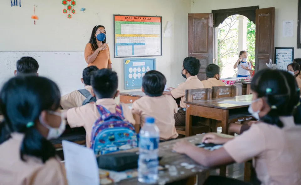 Bảng và tài liệu học tập